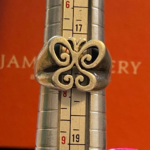 James Avery Retired Wide Butterfly ring size 7.5 - Picture 2 of 4